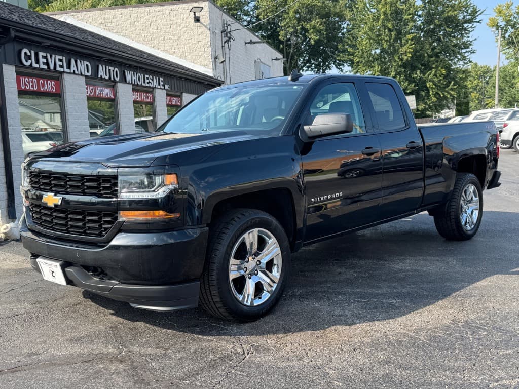 Photo 1 of 2019 Chevrolet Silverado 1500 LD Custom