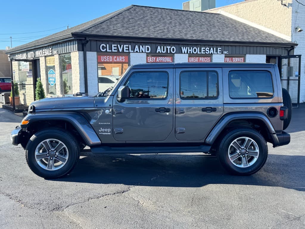 Photo 2 of 2018 Jeep Wrangler Unlimited Sahara