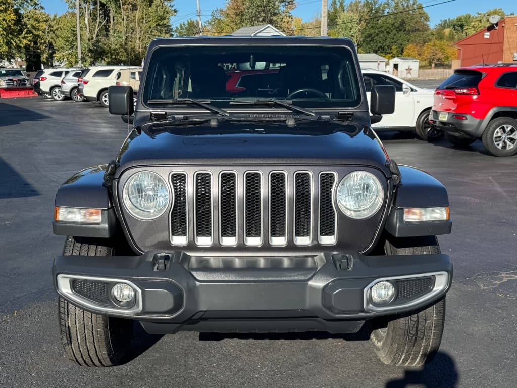Photo 3 of 2018 Jeep Wrangler Unlimited Sahara